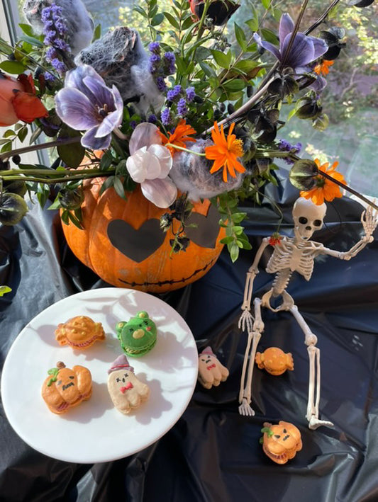 10.26.24 San Francisco Rooftop Halloween Floral & Macaron Deco Workshop